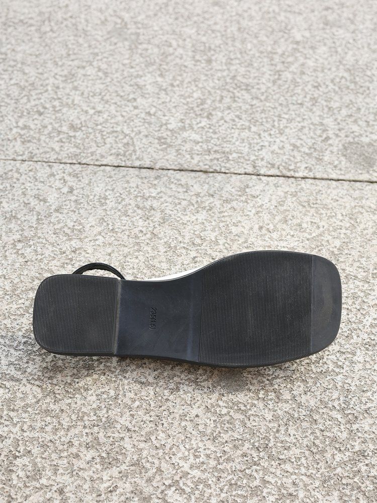 I lacci con nappe di tendenza alla moda da donna sono sandali con tacco piatto antiscivolo, resistenti all'usura, comodi e con suola morbida_voghion.com