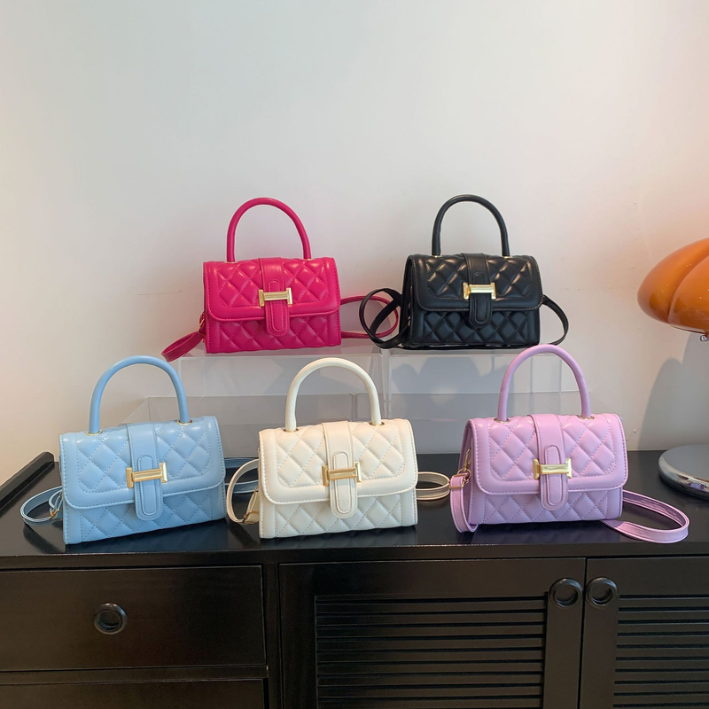 Borsa piccola con filo da ricamo Lingge 2023 Borsa da donna nuova Borsa a tracolla larga all-match in stile esplosivo popolare Borsa a tracolla piccola borsa quadrata portatile_voghion.com
