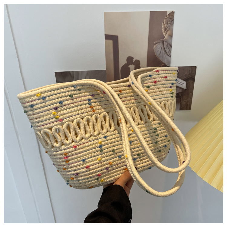 Ühe õlaga õõnestatud puuvillase niidiga uus suvine suure mahutavusega prantsuse õlgedest kootud kott, mereäärne puhkusereisi rannakott_voghion.com