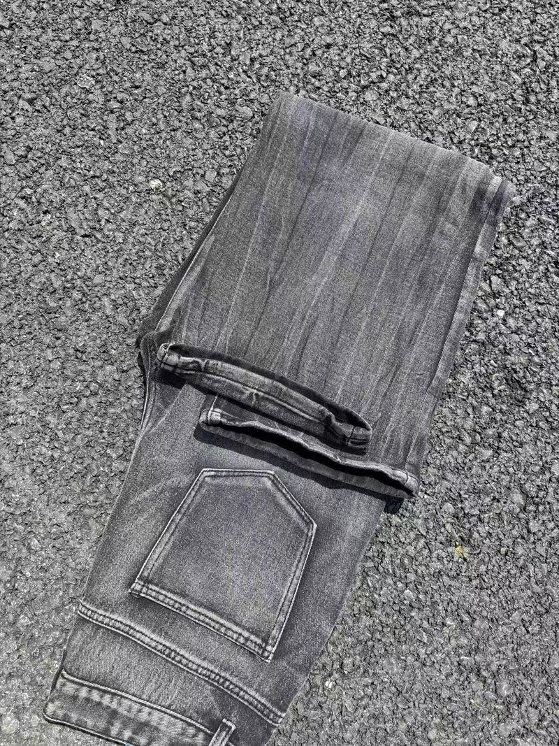 Relaxed Fit Straight Leg Jeans für Herren – Vintage Washed Denim Pants mit Used-Details für Streetwear & Urban Style_voghion.com