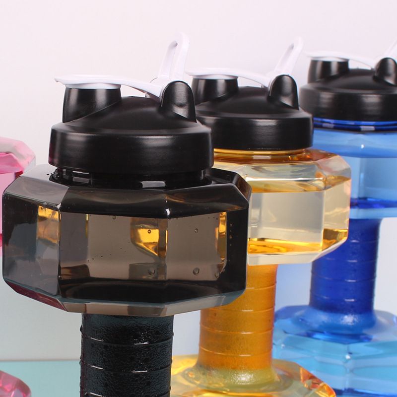 Dumbbell fitness creative outdoor portable kettle plastic 2.6L dumbbell sports space kettle direct drinking handle lid cup_voghion.com