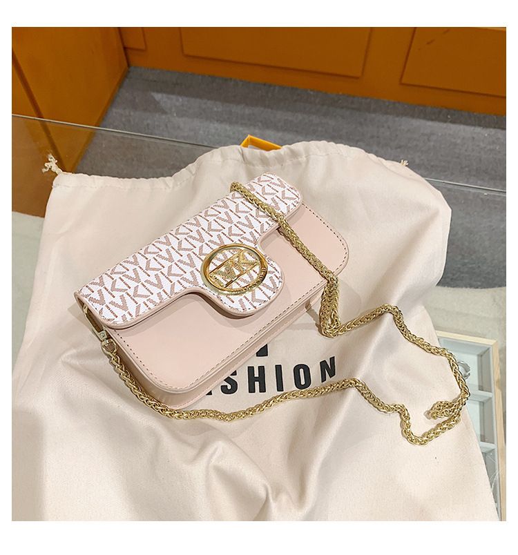 2023 Zomer Nieuwe Tas Damesmode Europese en Amerikaanse Contrast Bedrukte Ketting Een Schouder Crossbody Grote Capaciteit Kleine Vierkante Tas_voghion.com