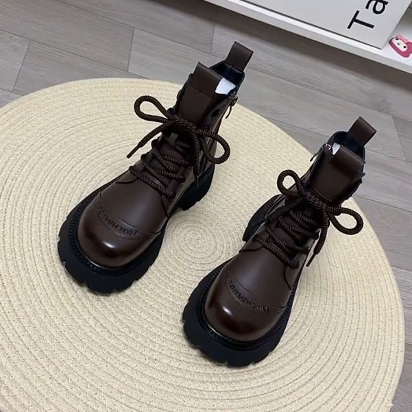 Donne spesse, nuova collezione autunno inverno 2024, stivali corti versatili e morbidi in stile britannico, stivali Martin con suola morbida_voghion.com